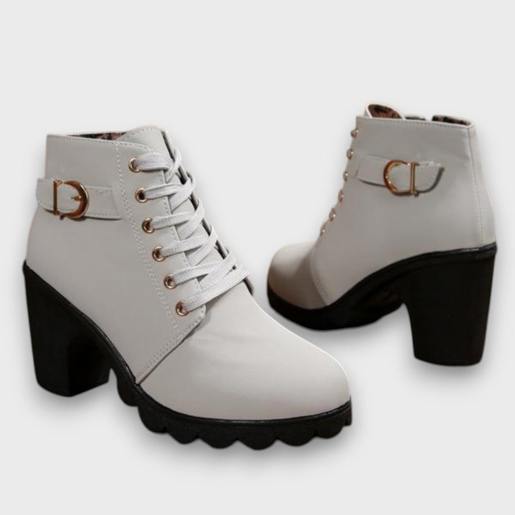 Aisha | Botas Ortopédicas con Hebilla & Tacón Chunky