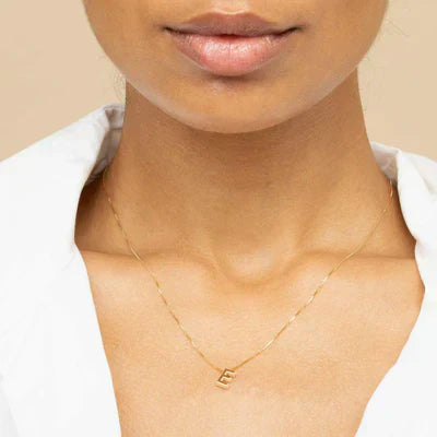 Collar con iniciales y la inscripción "Carta de amor" | Dorado