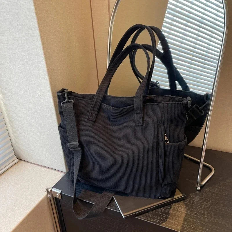BOLSO TOTE ACANALADO ALMA CON DETALLE DE CUERDA - ZYRO