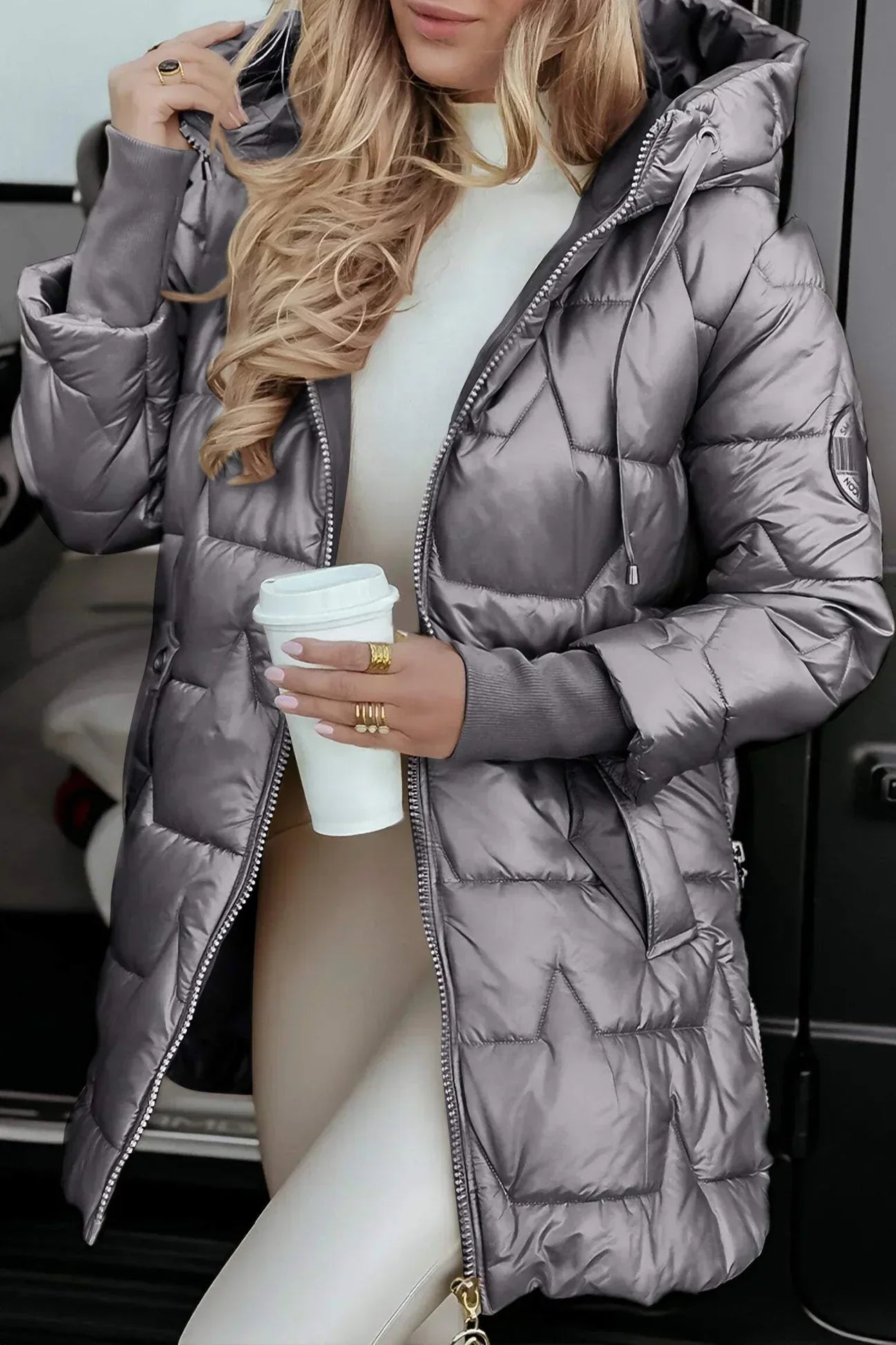 Nolwen - Abrigo Elegante de Invierno con Capucha y Acolchado